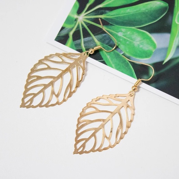 Boho Leaf Cut Out Indie Dangle Minimalist Earrings - Picture 6 of 12